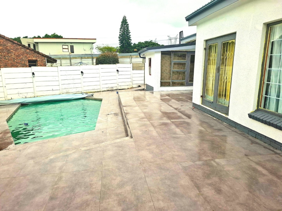 4 Bedroom Property for Sale in Welgelegen 3 Western Cape